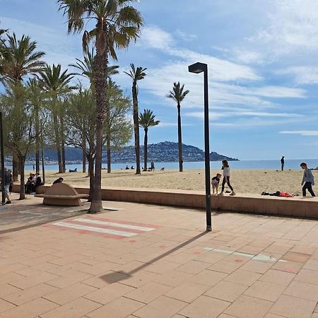 Holiday Center Apartamento Vistas Mar, Acceso Directo Playa Y Piscina Roses Exterior photo
